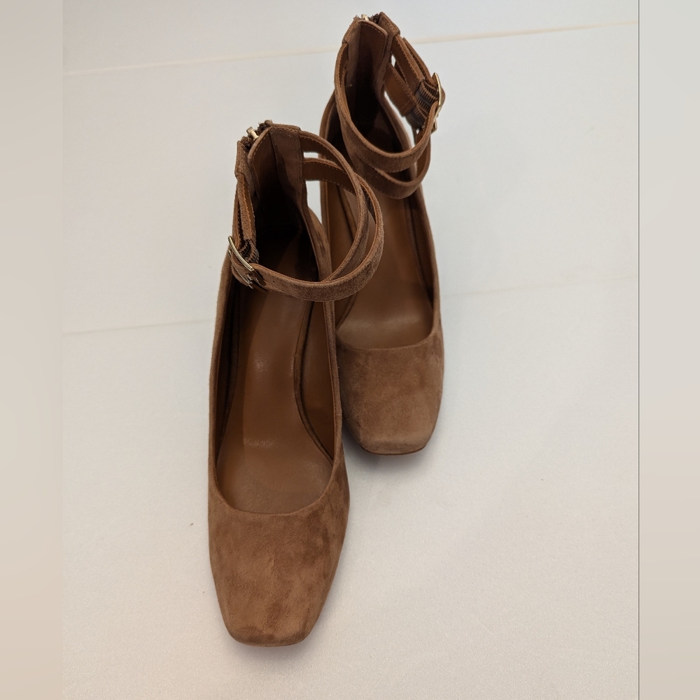 H By Halston Regina Tan Suede Block Heel Vintage Inspired